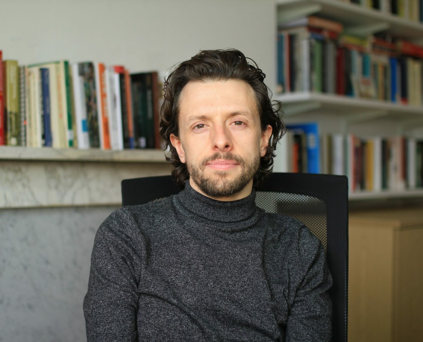 Headshot of Dr Aled Davies