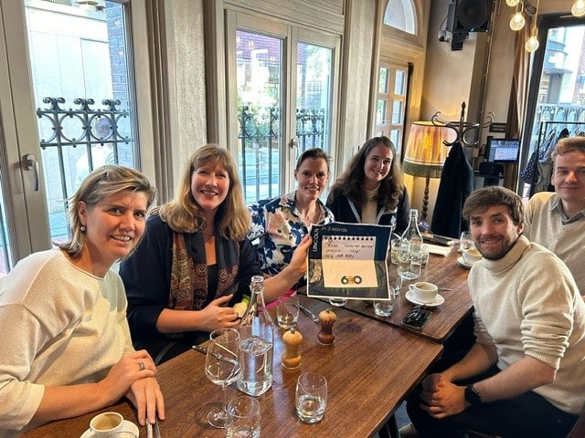 alumni at toasts across the coast Amsterdam
