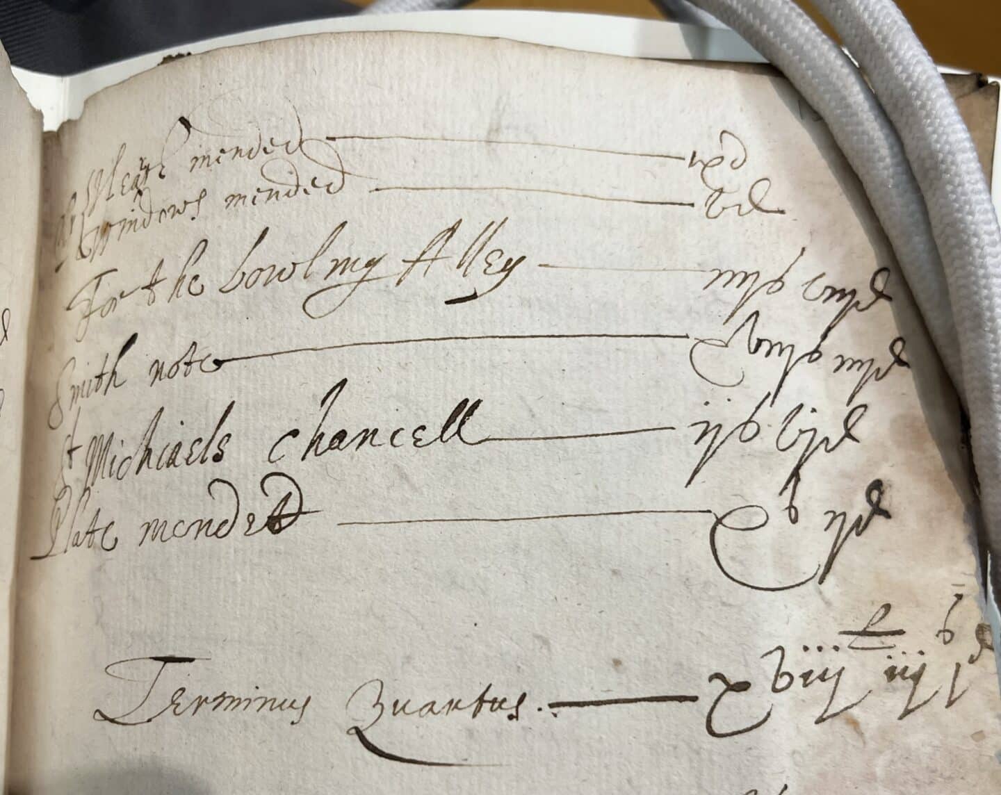 College accounts from 1625 noting 4 shillings and 8 pence spent on repairs to the bowling alley. The entry features expressive cursive handwriting and period spelling.