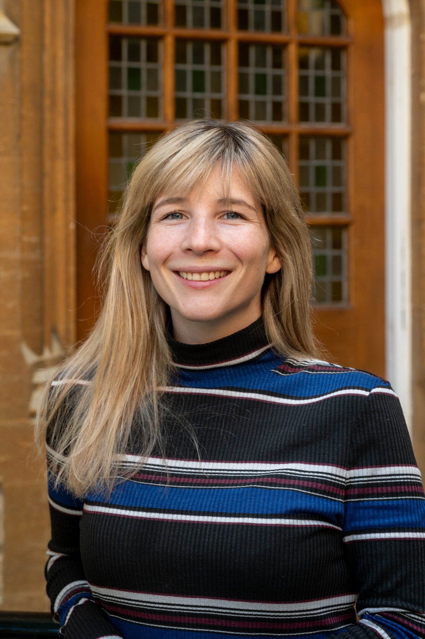 Headshot of Dr Rebecca Menmuir