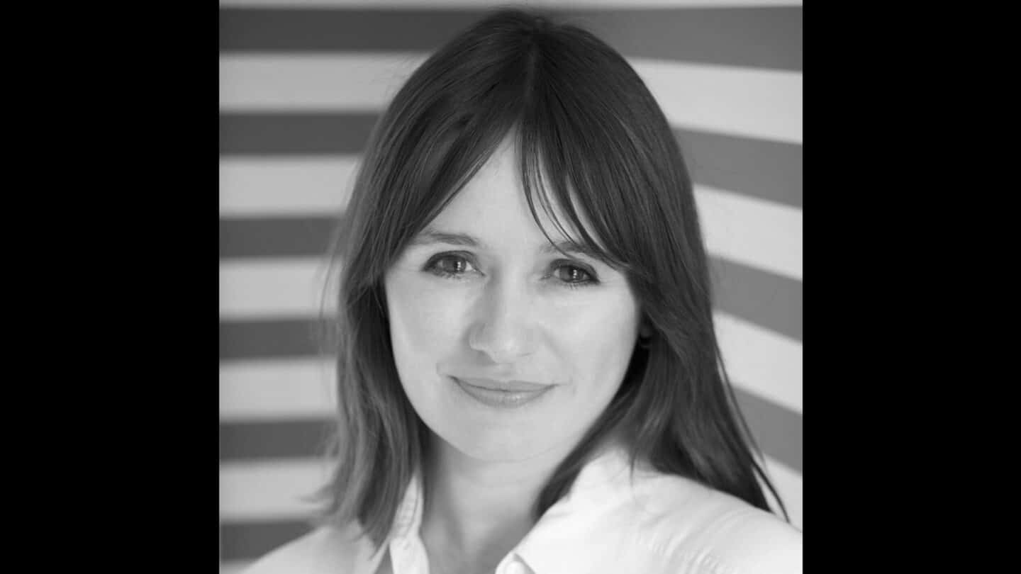 Greyscale headshot of Emily Mortimer