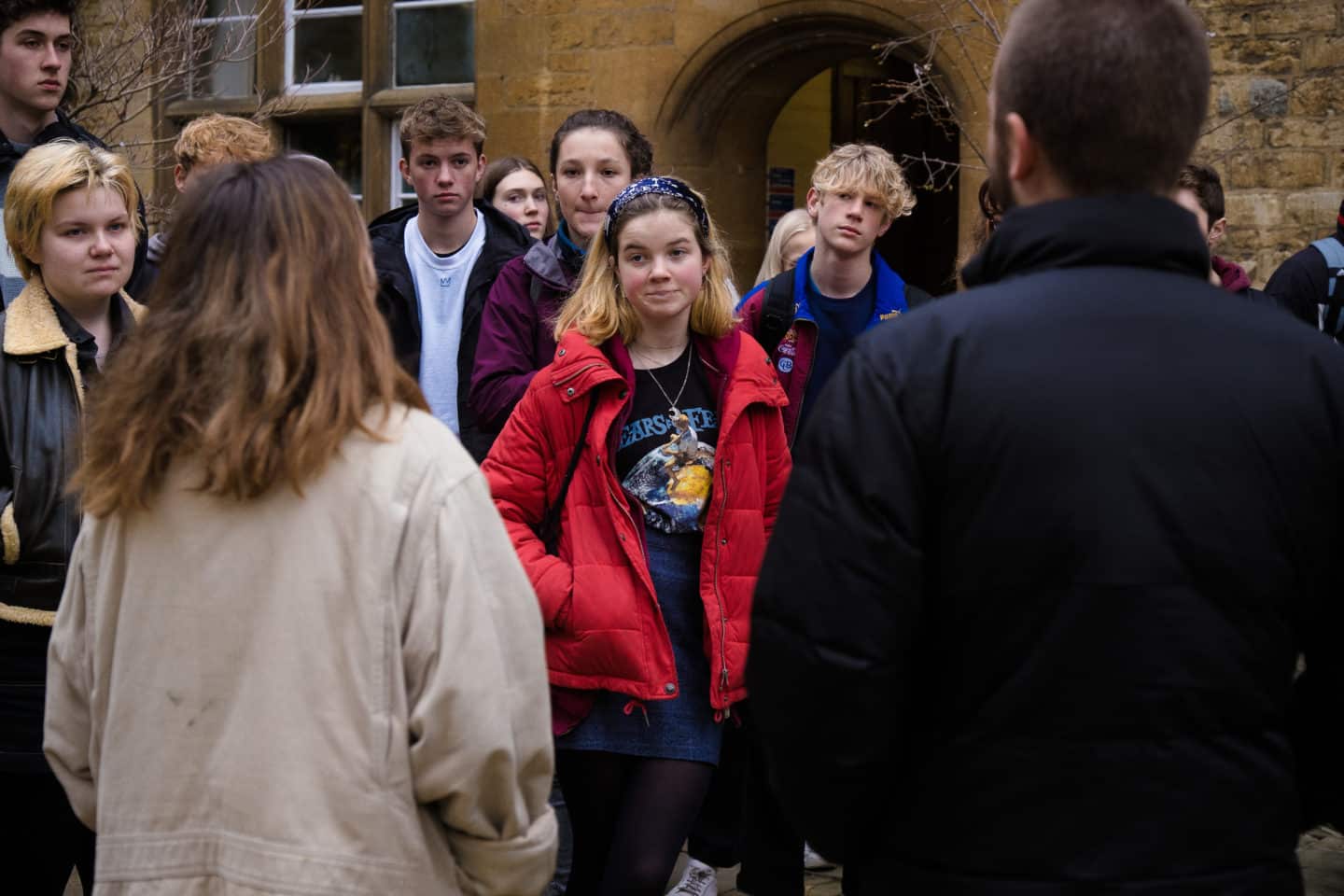 Lincoln students give school group a tour of Lincoln College